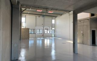 Entrepôt à louer à Fresnes - 2 315 m²