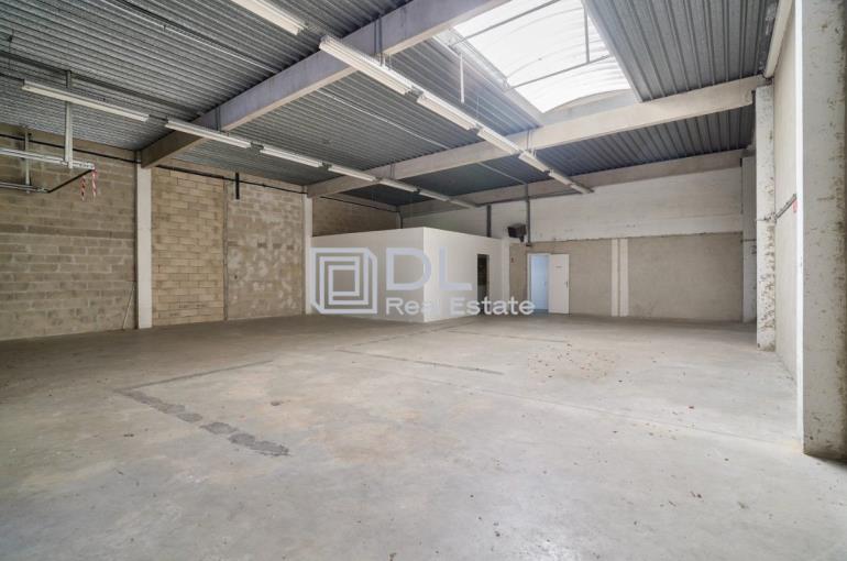 Entrepôt à louer à Lognes - 385 m²