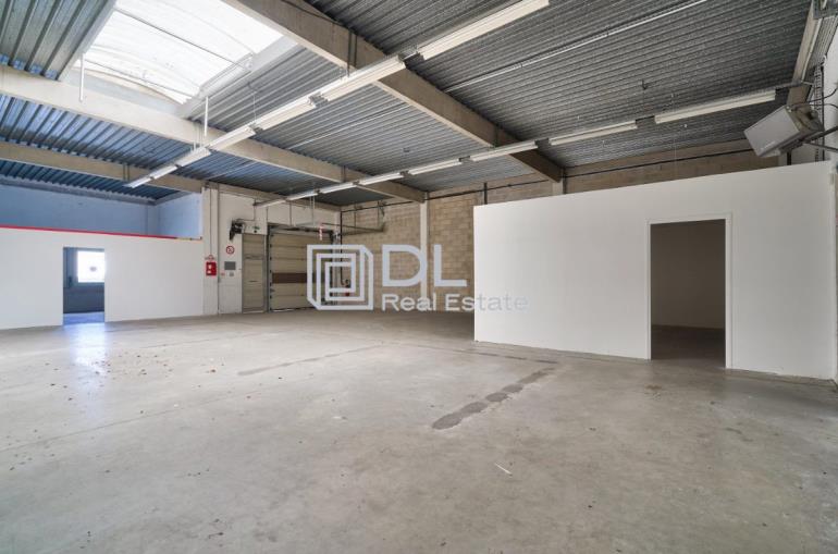 Entrepôt à louer à Lognes - 385 m²