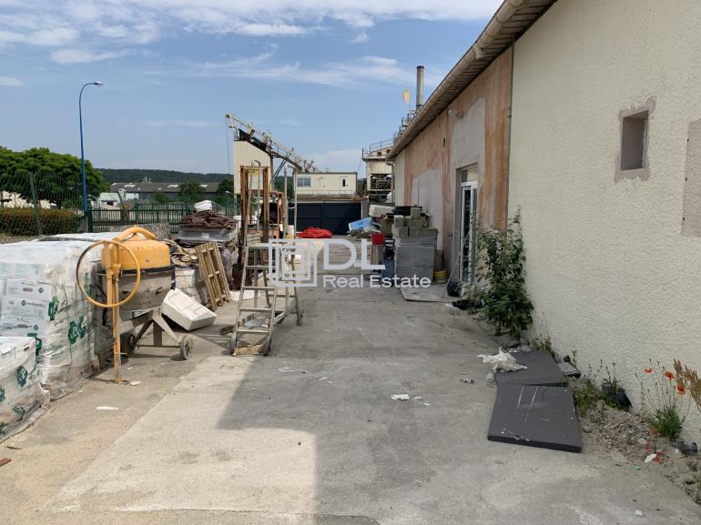 Entrepôt à louer à Etampes - 310 m²