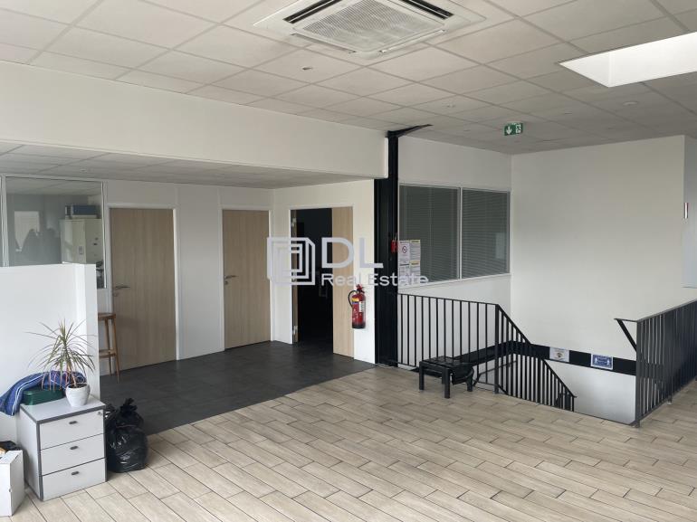 Entrepôt à louer à Boissy-Saint-Léger - 1 210 m²