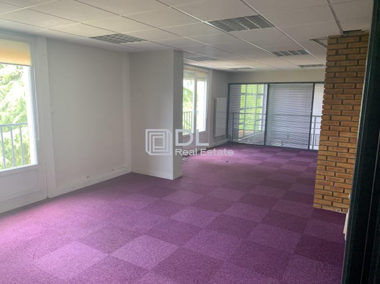 Entrepôt à vendre à Marcoussis - 1 200 m²