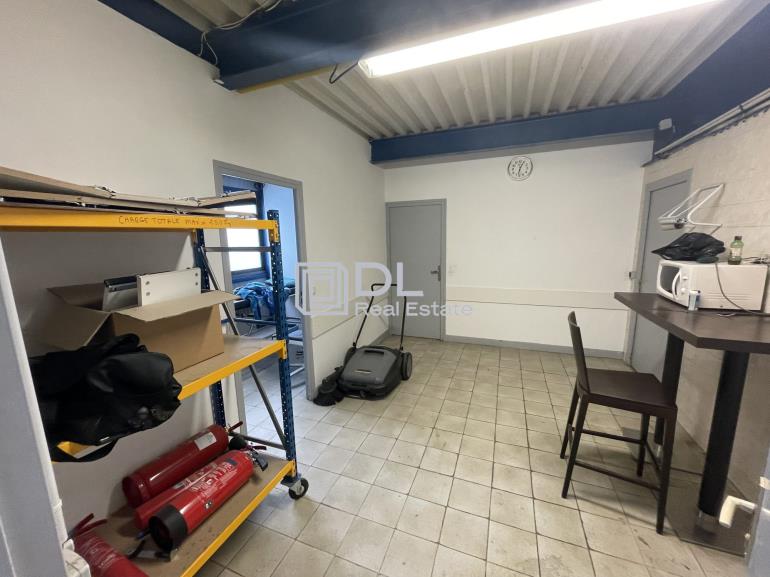 Entrepôt à louer à Chelles - 391 m²