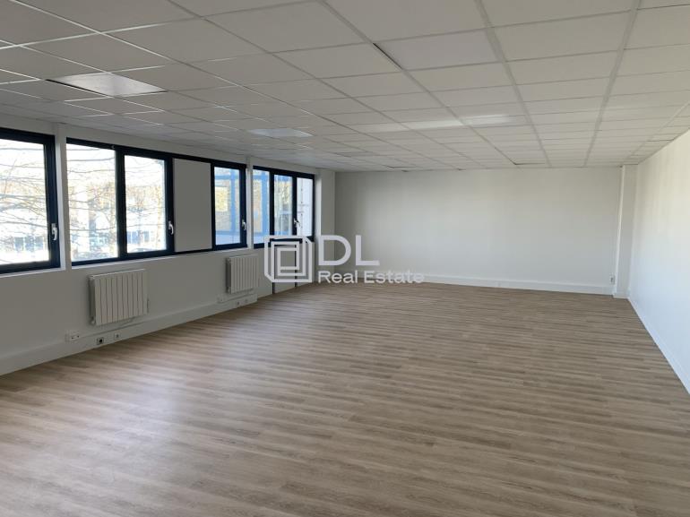 Entrepôt à louer à Fresnes - 520 m²