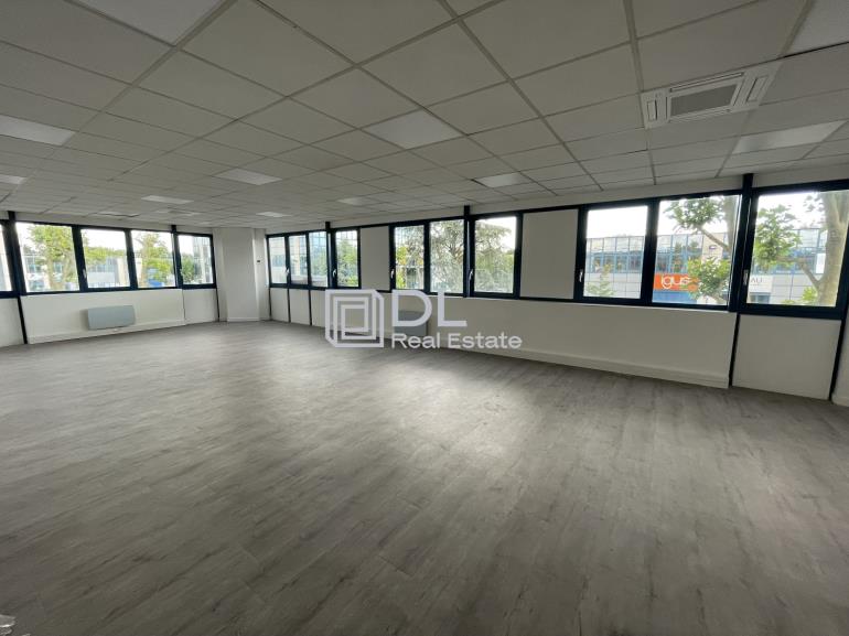 Entrepôt à louer à Fresnes - 520 m²