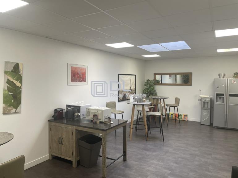 Entrepôt à vendre à Stains - 520 m²