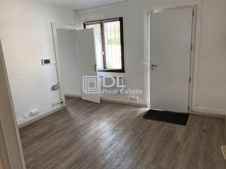 Entrepôt à louer à Paray-Vieille-Poste - 320 m²