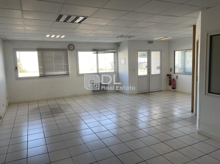 Entrepôt à louer à Limeil-Brévannes - 1 070 m²