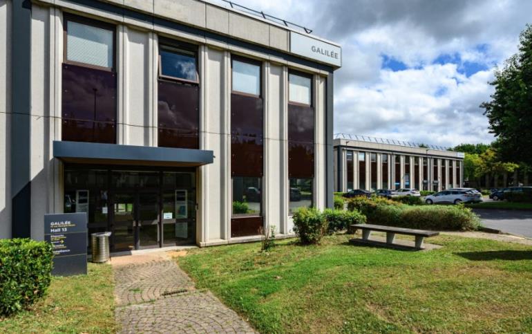 Entrepôt à louer à Antony - 357 m²