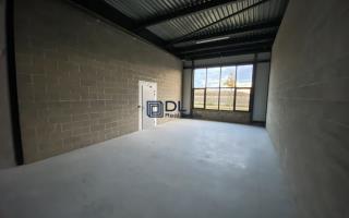Entrepôt à vendre à Saint-Pierre-du-Perray - 7 772 m²