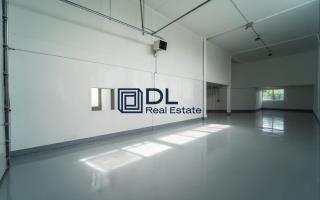 Entrepôt à louer à Évry - 210 m²