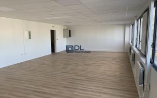 Entrepôt à louer à Fresnes - 1 795 m²