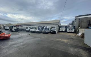 Entrepôt à louer à Villeneuve-le-Roi - 2 000 m²