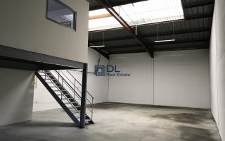 Entrepôt à louer à Lisses - 226 m²