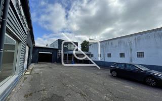 Entrepôt à vendre à Jouy-en-Josas - 640 m²