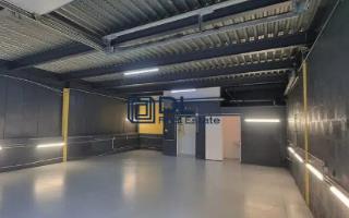 Entrepôt à louer à Lisses - 220 m²