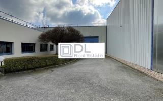 Entrepôt à vendre à Saint-Germain-de-la-Grange - 1 950 m²