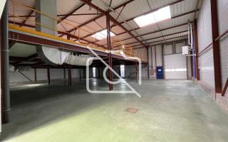 Entrepôt à vendre à Saint-Germain-de-la-Grange - 1 950 m²