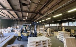 Entrepôt à vendre à Ballainvilliers - 1 000 m²