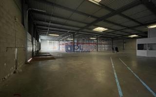 Entrepôt à louer à Égly - 2 826 m²