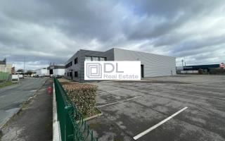 Entrepôt à vendre à Sainte-Geneviève-des-Bois - 1 900 m²