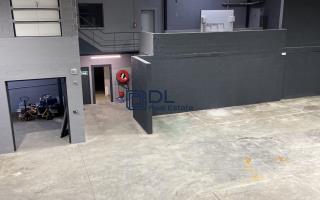 Entrepôt à vendre à Sainte-Geneviève-des-Bois - 1 900 m²