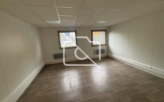 Entrepôt à louer à Neuilly-sur-Marne - 1 600 m²