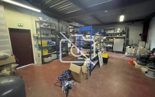 Entrepôt à vendre à Saint-Mard - 920 m²