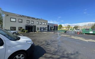 Entrepôt à vendre à Lisses - 1 220 m²