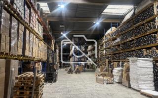 Entrepôt à vendre à Champigny-sur-Marne - 1 379 m²