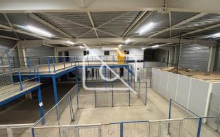 Entrepôt à louer à Coignières - 1 304 m²