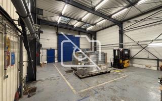 Entrepôt à louer à Buc - 841 m²