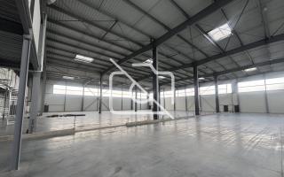 Entrepôt à vendre à Méré - 2 100 m²