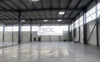 Entrepôt à vendre à Méré - 2 100 m²