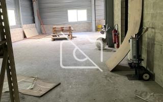 Entrepôt à vendre à Buc - 4 850 m²