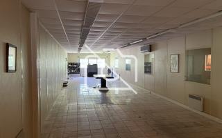 Entrepôt à vendre à Buc - 4 850 m²