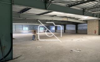 Entrepôt à vendre à Buc - 4 850 m²