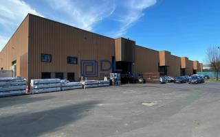 Entrepôt à louer à Émerainville - 2 800 m²