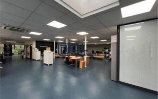 Entrepôt à vendre à Maurepas - 5 927 m²