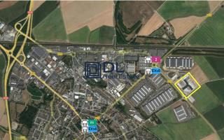 Entrepôt à vendre à Brie-Comte-Robert - 20 458 m²