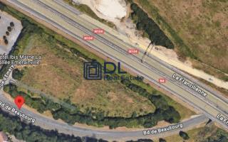 Terrain à vendre à Émerainville - 14 800 m²