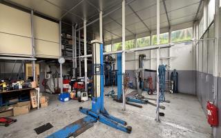 Entrepôt à vendre à Fontenay-le-Fleury - 250 m²