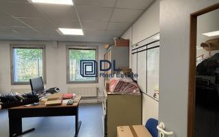 Entrepôt à louer à Buc - 1 470 m²