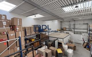 Entrepôt à louer à Buc - 1 470 m²