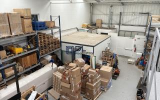 Entrepôt à louer à Buc - 1 470 m²