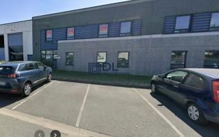 Local commercial à louer à Lesquin - 517 m²